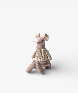 Brown Peter Mouse Sitting