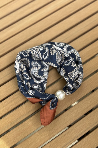 Pearl Fasten Necktie