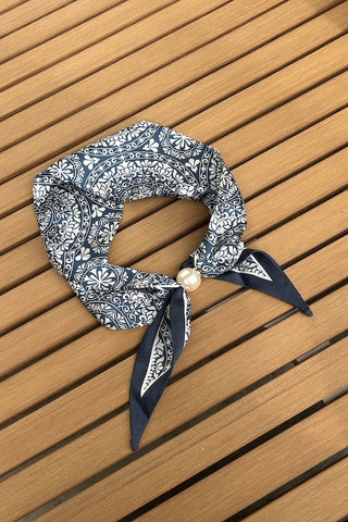 Pearl Fasten Necktie