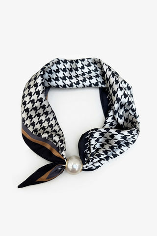 Pearl Fasten Necktie