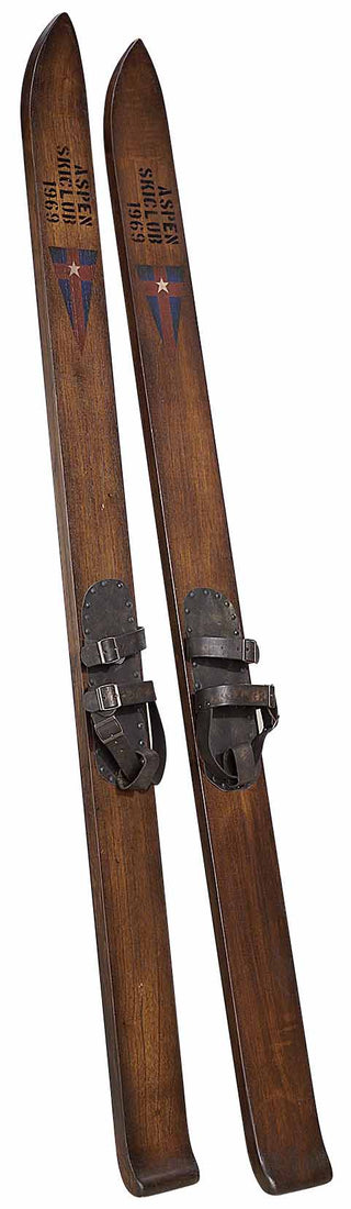 Set of Skis