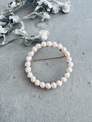 Genuine Pearl Circle Stockpin Brooch