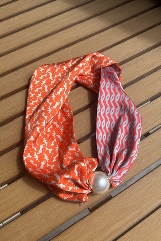 PEARL FASTEN NECK TIE | CORALINE