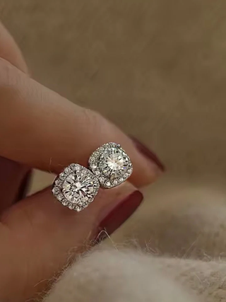 Elizabeth Petite Studs